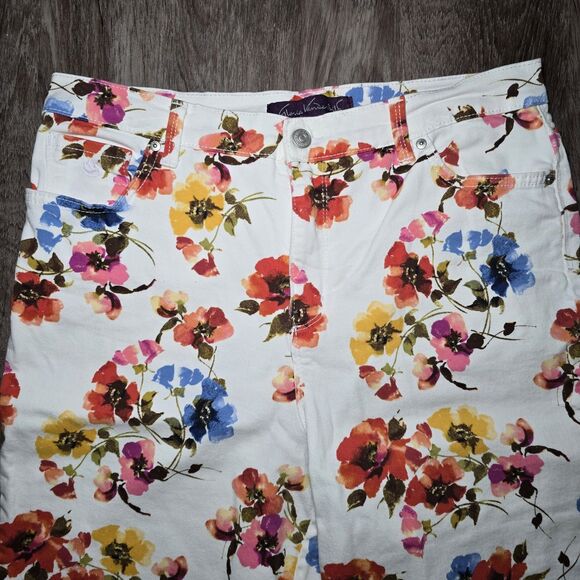 Gloria Vanderbilt Amanda Capri Jeans Women’s 12 White Multi-Color Floral - Picture 2 of 9